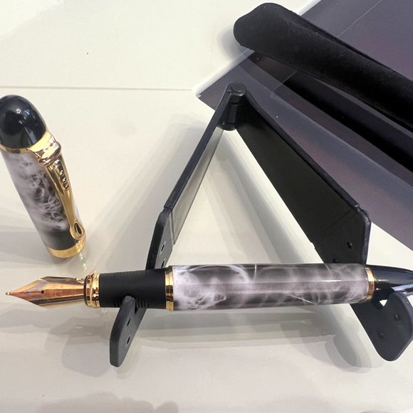 Jinhao X450 with Gold Trim and 18K Gold Nib! - Picture 9 of 12